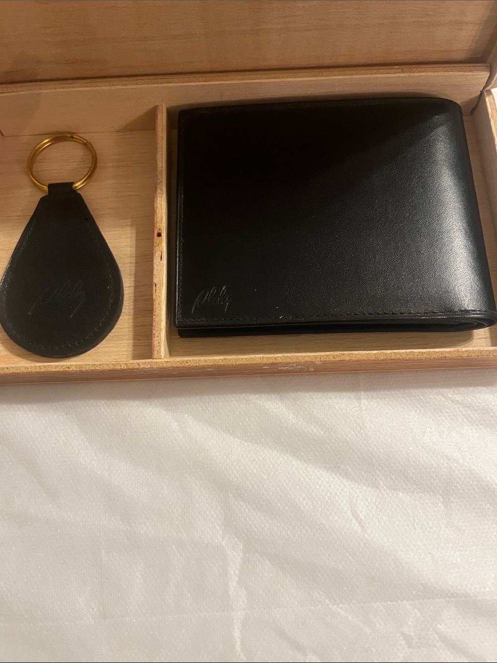 Aldo Black Leather Bi-Fold Wallet with Matching Key Fob